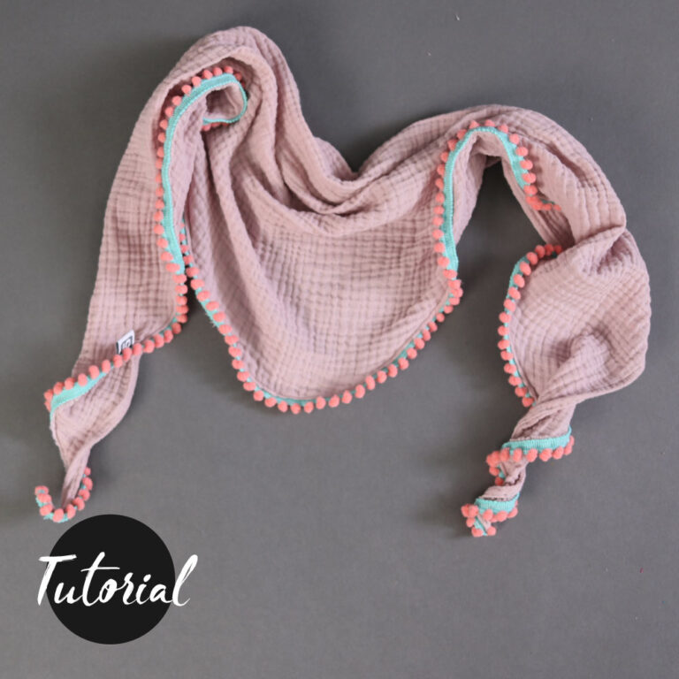 Nähtutorial für Musselintuch mit Pompom Borte von Kid5